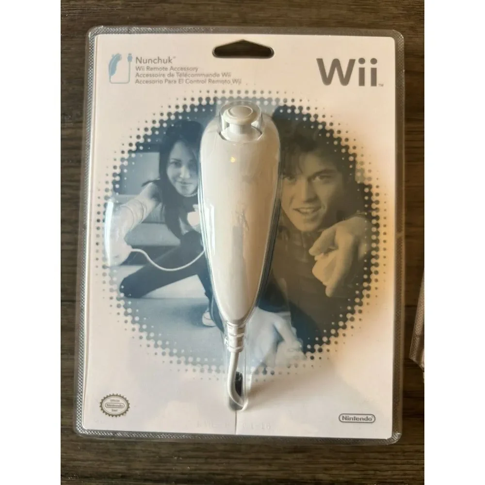 Genuine Official Nintendo Wii Nunchuk Nunchuck Controller White OEM -NEW Sealed‎